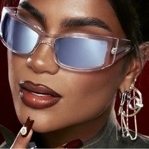 DEZI x Monet “MONTAY” Sunglasses - Clear/Silver